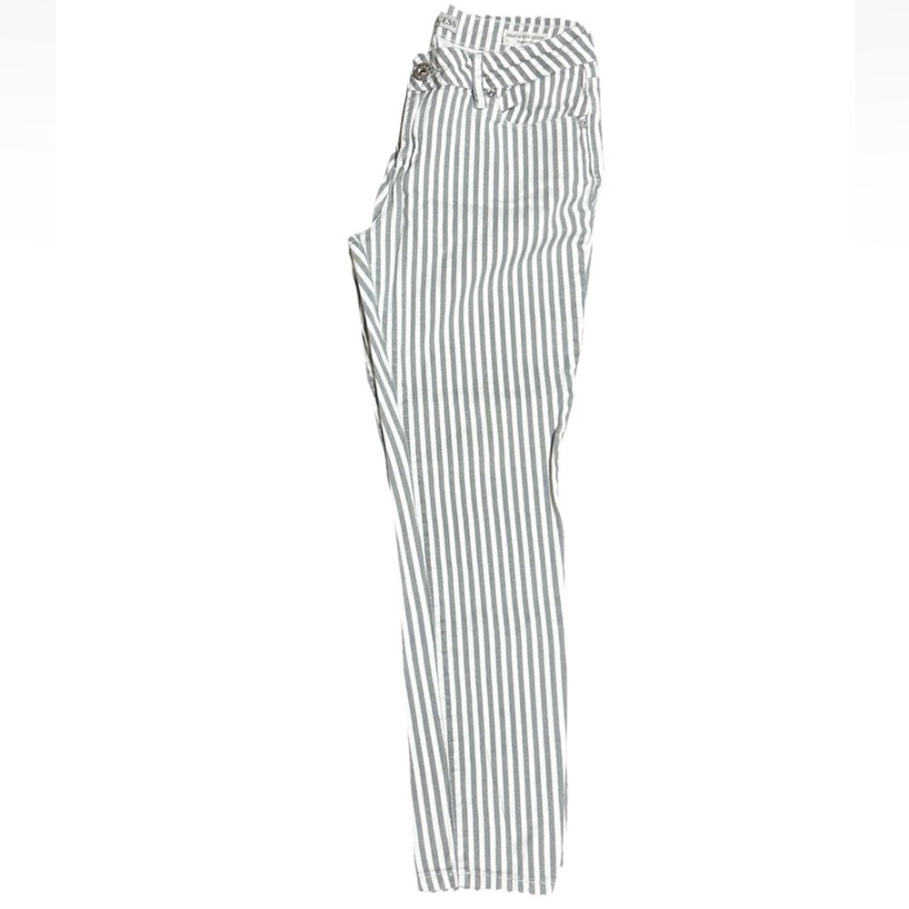GUESS Women’s 31 Medium Rise Skinny Emma Fit Pin Striped Jeans Classic Casual - Picture 3 of 13